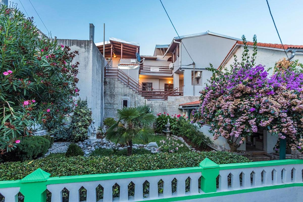 Apartments Draga - Housity
