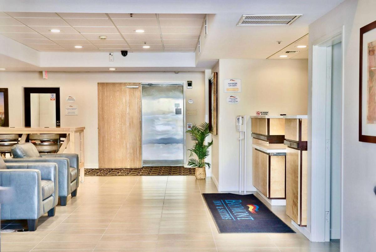 Baymont by Wyndham Tucson Airport - Housity