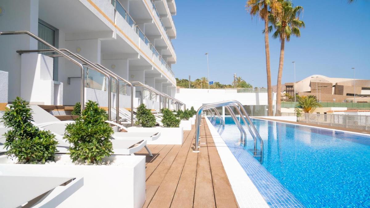 Coral Ocean View - Adults Only - Housity