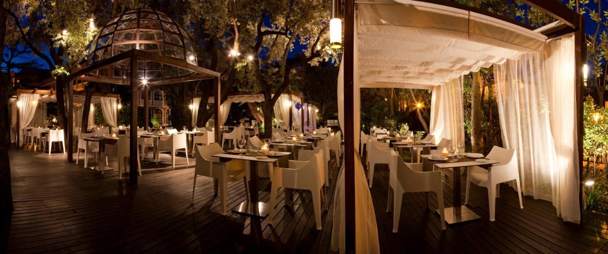 Un restaurante o sitio para comer en Hotel Blancafort Spa Termal