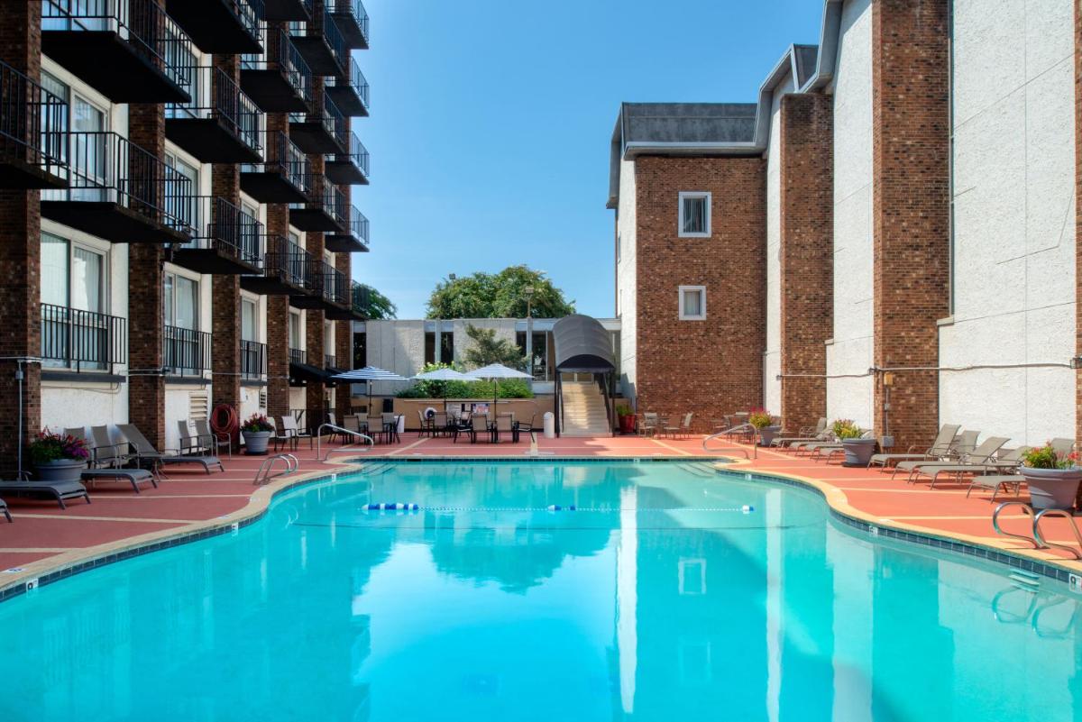 Hawthorne Inn & Conference Center - Housity
