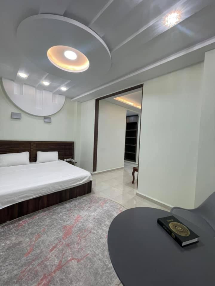 Hotel Borsa - Housity