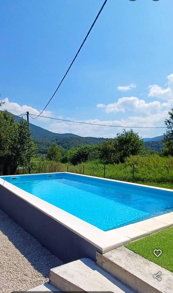 COUNTRY HOUSE - Housity