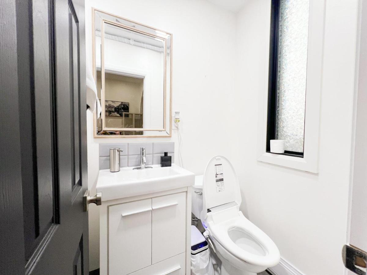 Cozy nice townhouse in DT Toronto near Wellesley and Jarvis - Housity