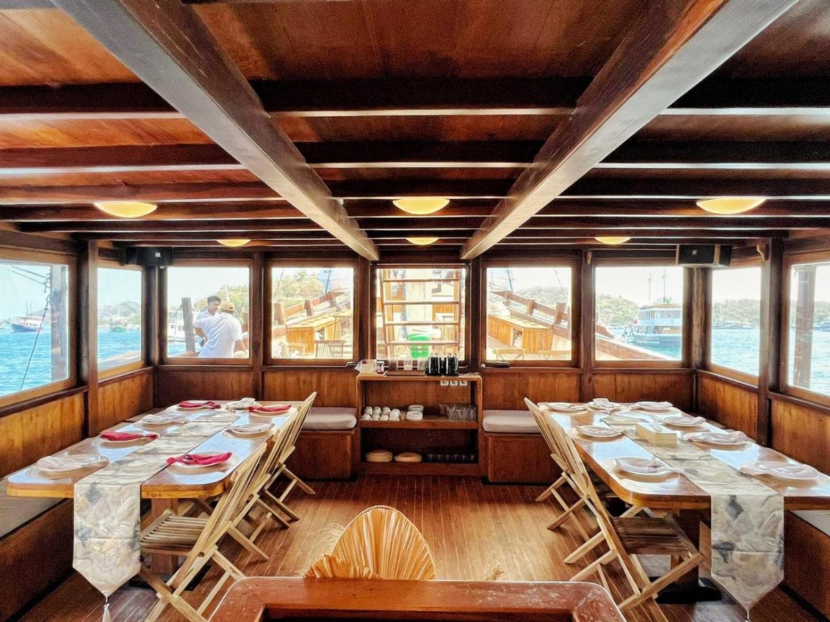 Leticia Liveaboard - Housity