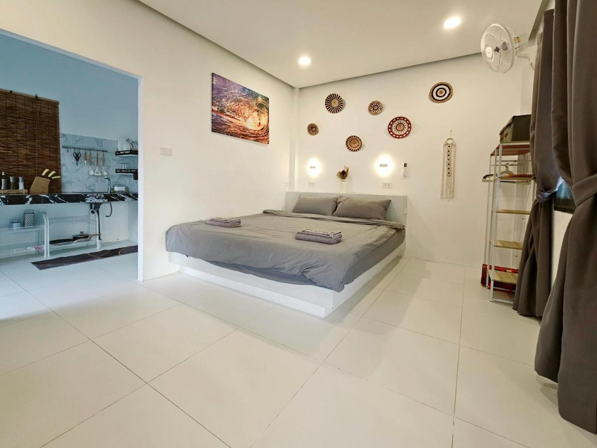 Moonway Bungalows - Housity