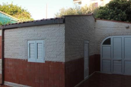 La Piccola Musa - Housity