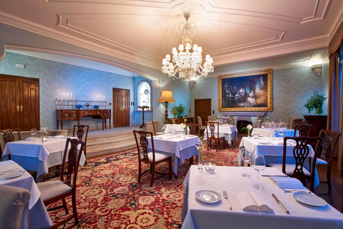 Uma área de estar em Quinta da Casa Branca - Small Luxury Hotels of the World