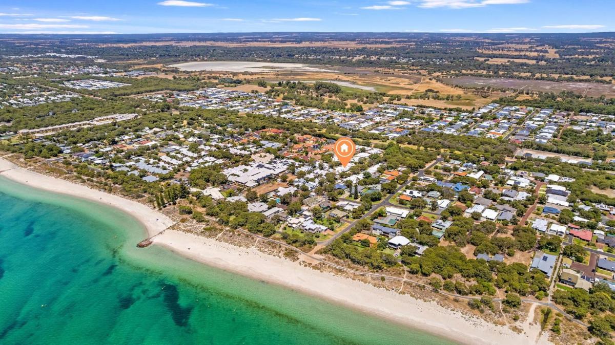 Escape to 28 at Cape View - Housity