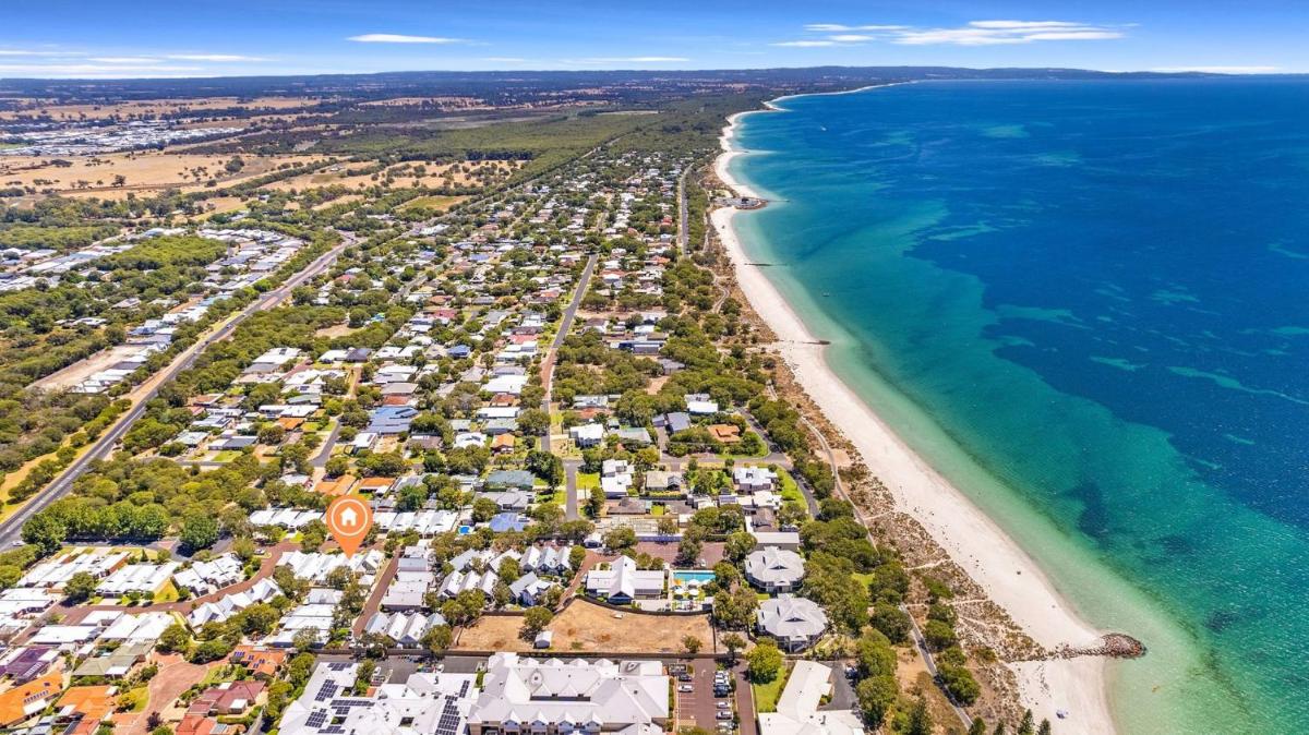 Escape to 28 at Cape View - Housity