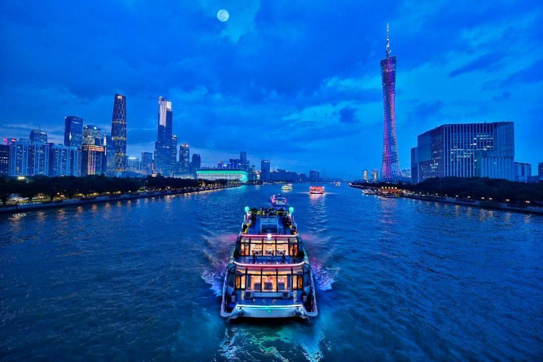 Orange Tree International Hotel Zhujiang New Town Huacheng Sqaure Branch - Free Shuttle Bus to Canton Fair Complex During Canton Fair Period - Housity