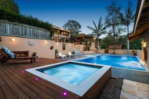 Suitetrails - Cozy One Room with Massive Pool