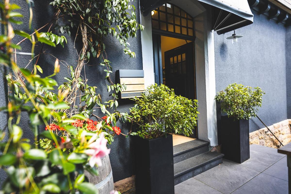 Boutique Hotel LANDHAUSZEIT - Housity