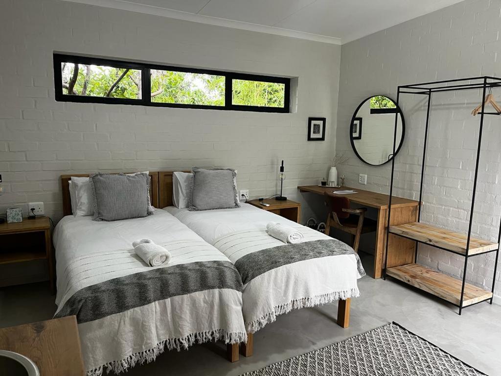Raw Karoo Guest House - Housity