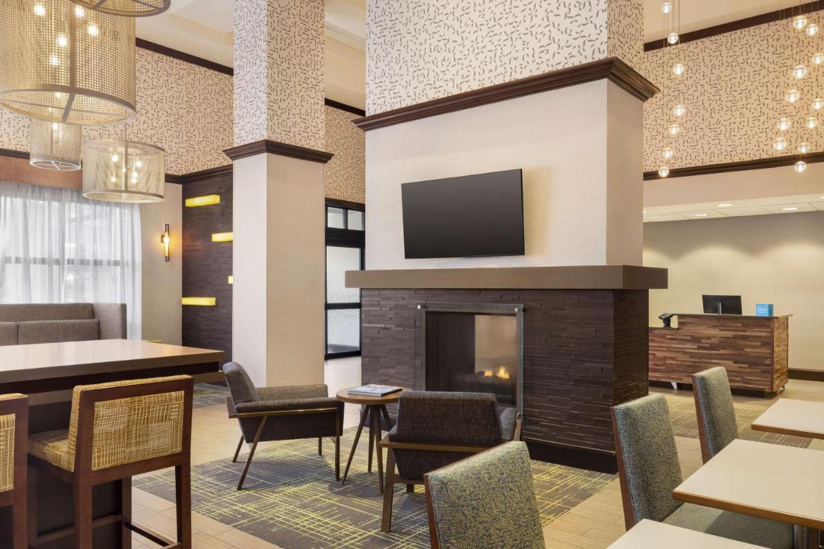 Hampton by Hilton Shelton - Housity