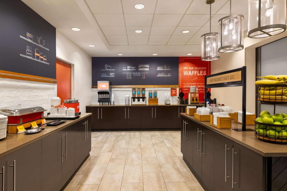 Hampton by Hilton Shelton - Housity