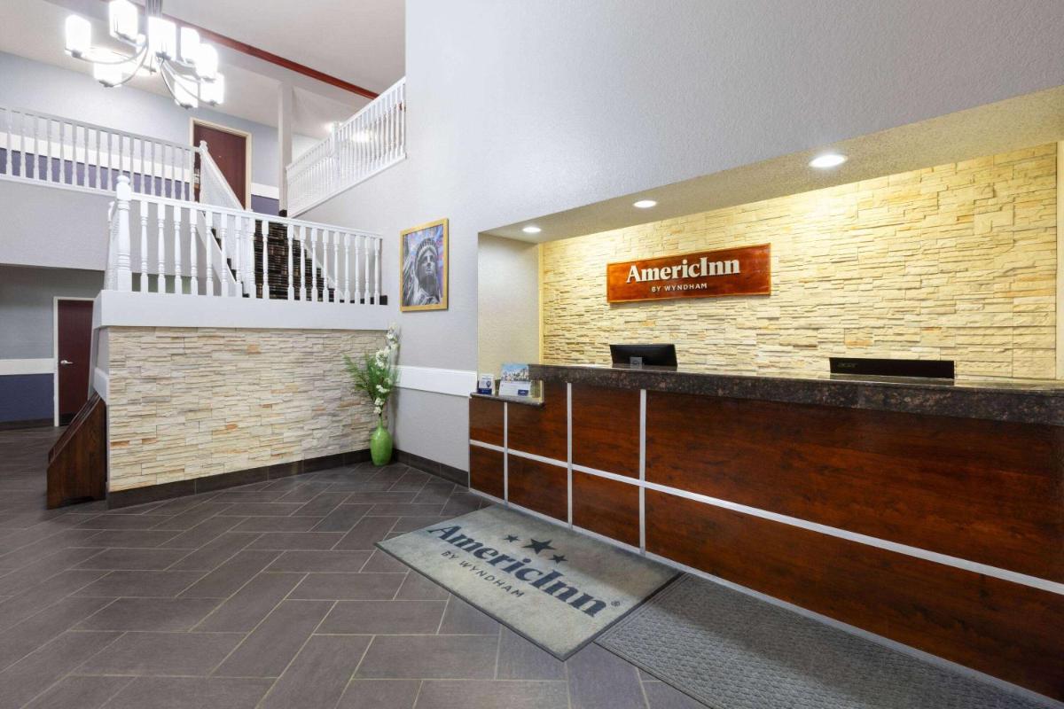 AmericInn by Wyndham Grinnell - Housity