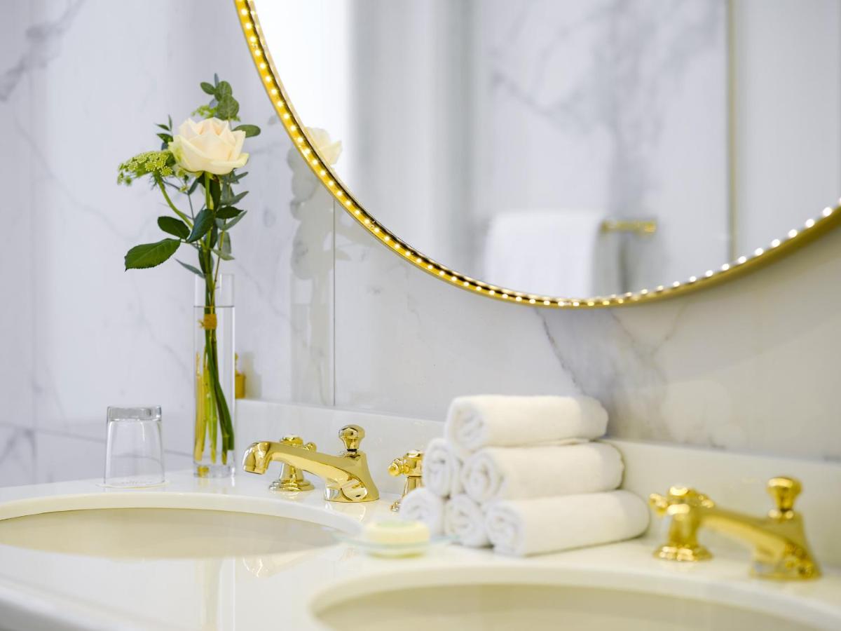 Salle de bains dans l'établissement Hotel Westminster