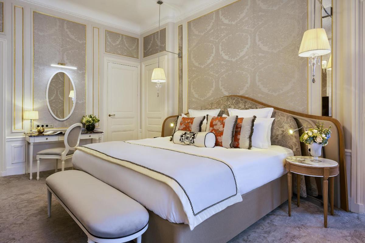 Un ou plusieurs lits dans un hébergement de l'établissement Hotel Westminster