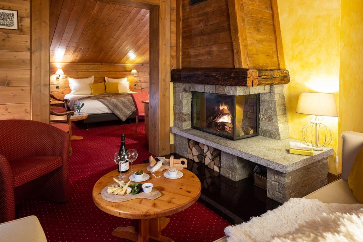 Coin salon dans l'établissement Hotel Mont Vallon