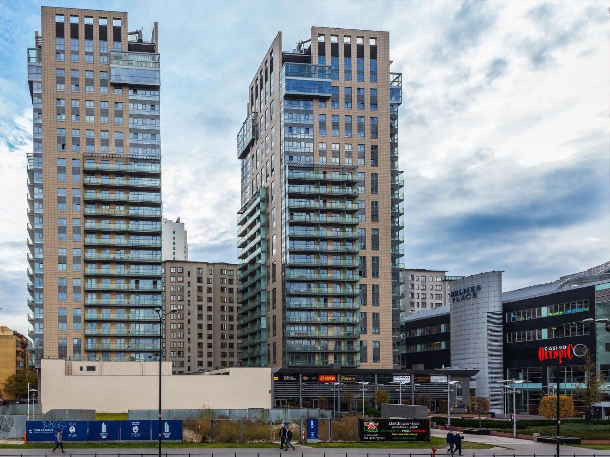Golden Apartments Warsaw - Big and Bright Apartment in Platinum Towers- Browary- Grzyb61A - Housity