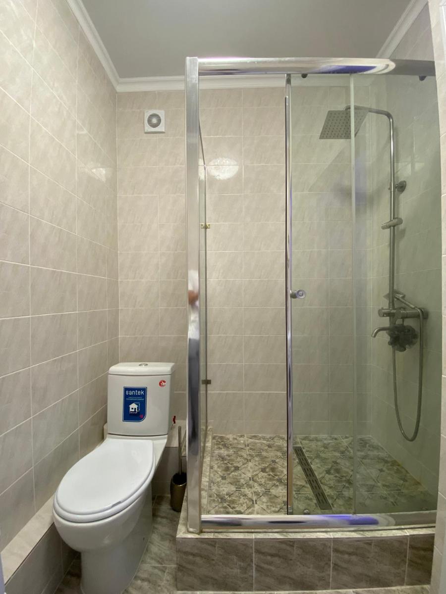MEDINAHOTELKZ, # 63, вид на горы, 15 мин пешком до арбата, HALAL - Housity