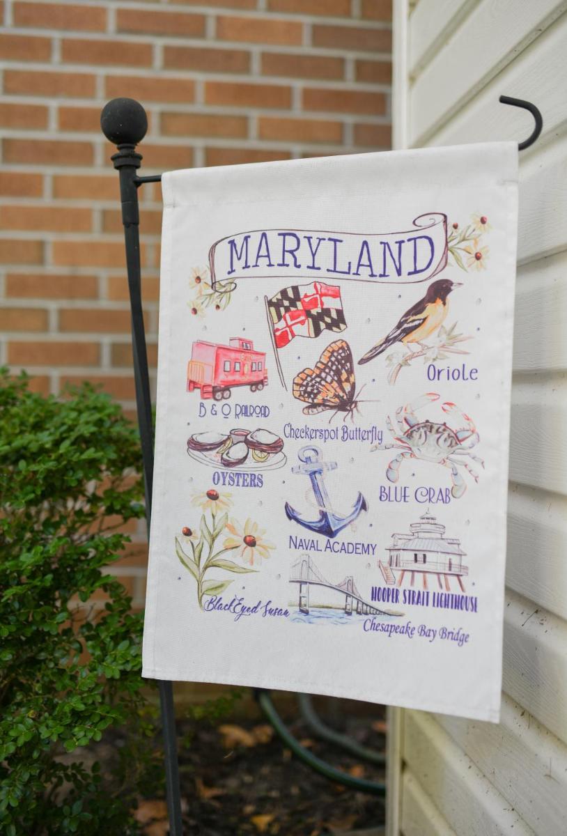 Annapolis Charm Waterfront Getaway Near USNA - FISH & CRAB from your PRIVATE PIER! - Housity