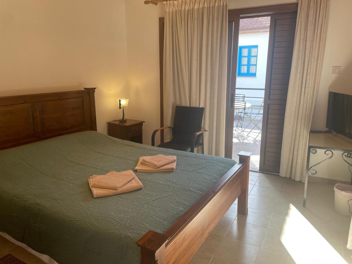 Omodos Katoi Holiday Homes - Housity