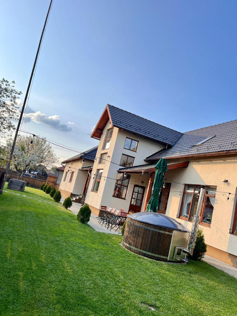 Famíves vendégház - Housity