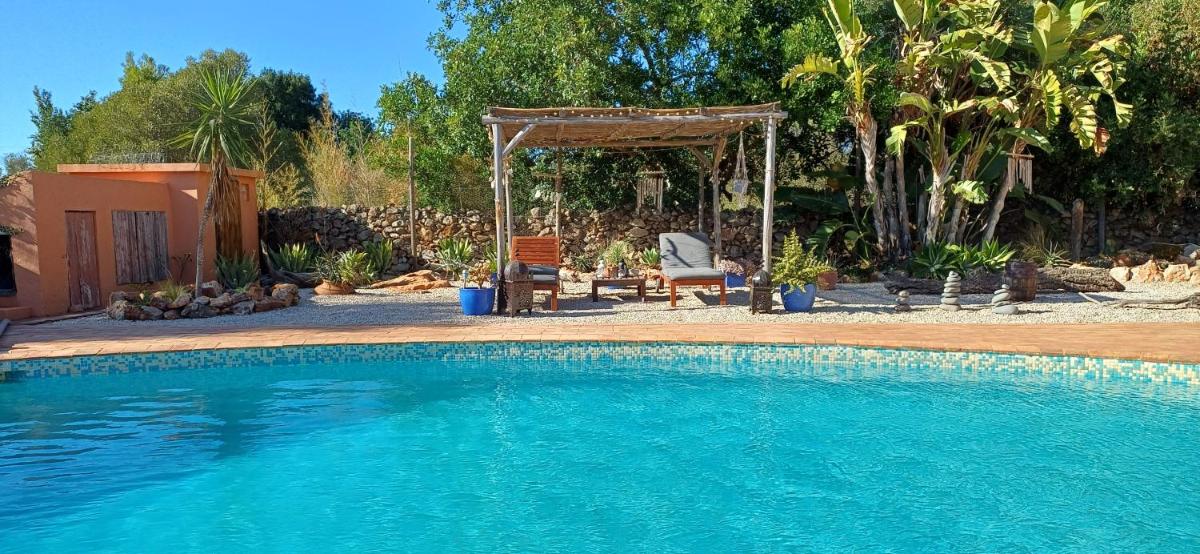 Rural Peace in the Algarve - Private Room with kitchenette and bathroom - Housity