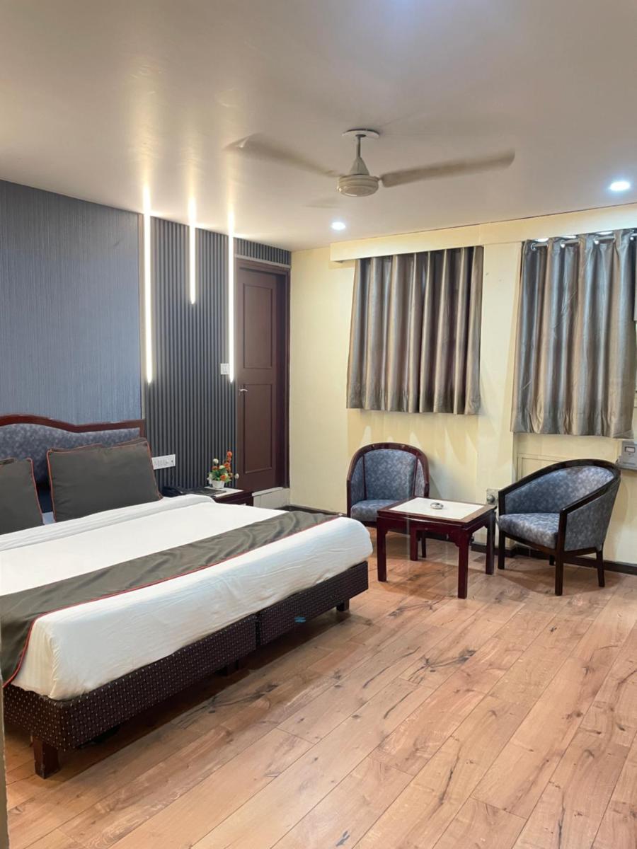 HOTEL ROYAL PRESIDENCY INN - Housity