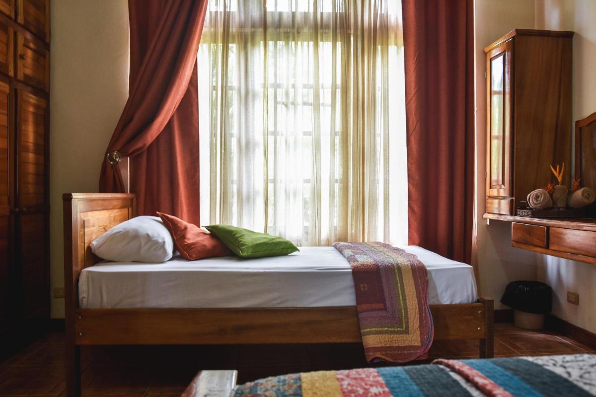Casa Cora Bed and Breakfast - Housity