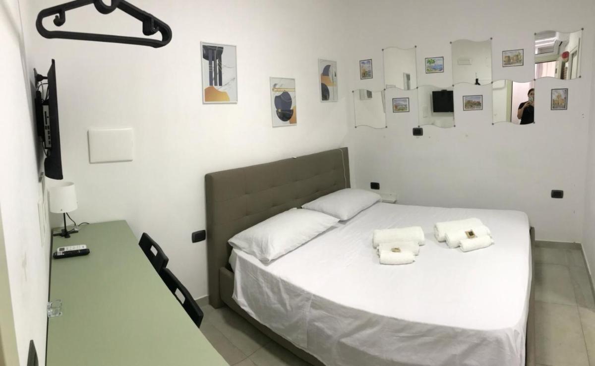 Nadyle House - Housity