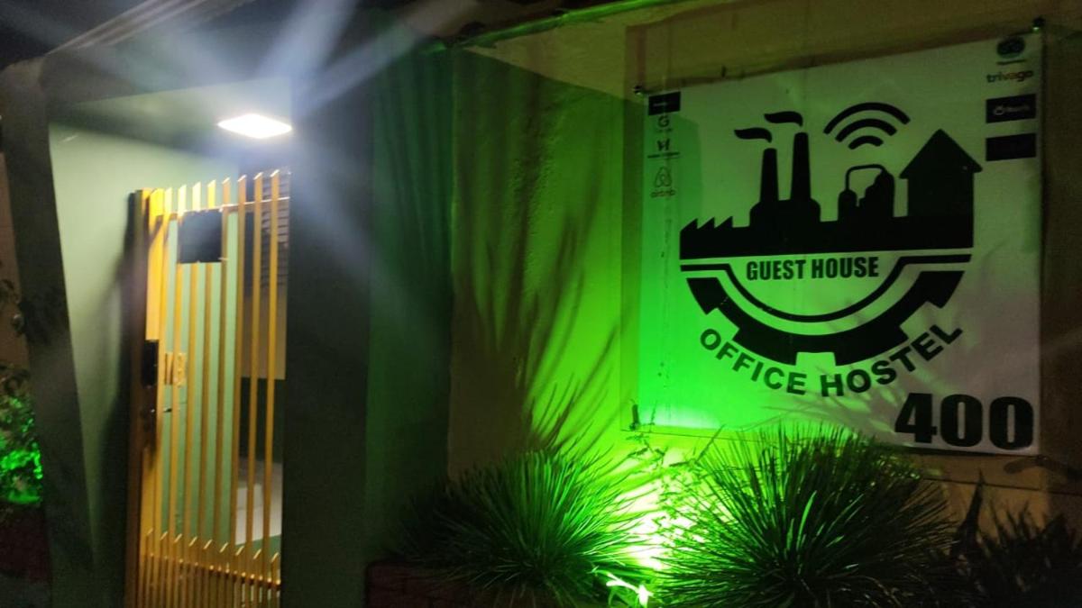 Office Hostel CENTRO Hospedagem climatizada para empresas Quartos privativos emitimos nota fiscal 24 h - Housity