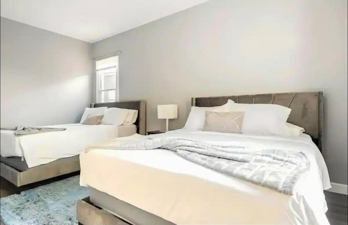 Stylish House 20 min to NYC up to 8 People - Housity
