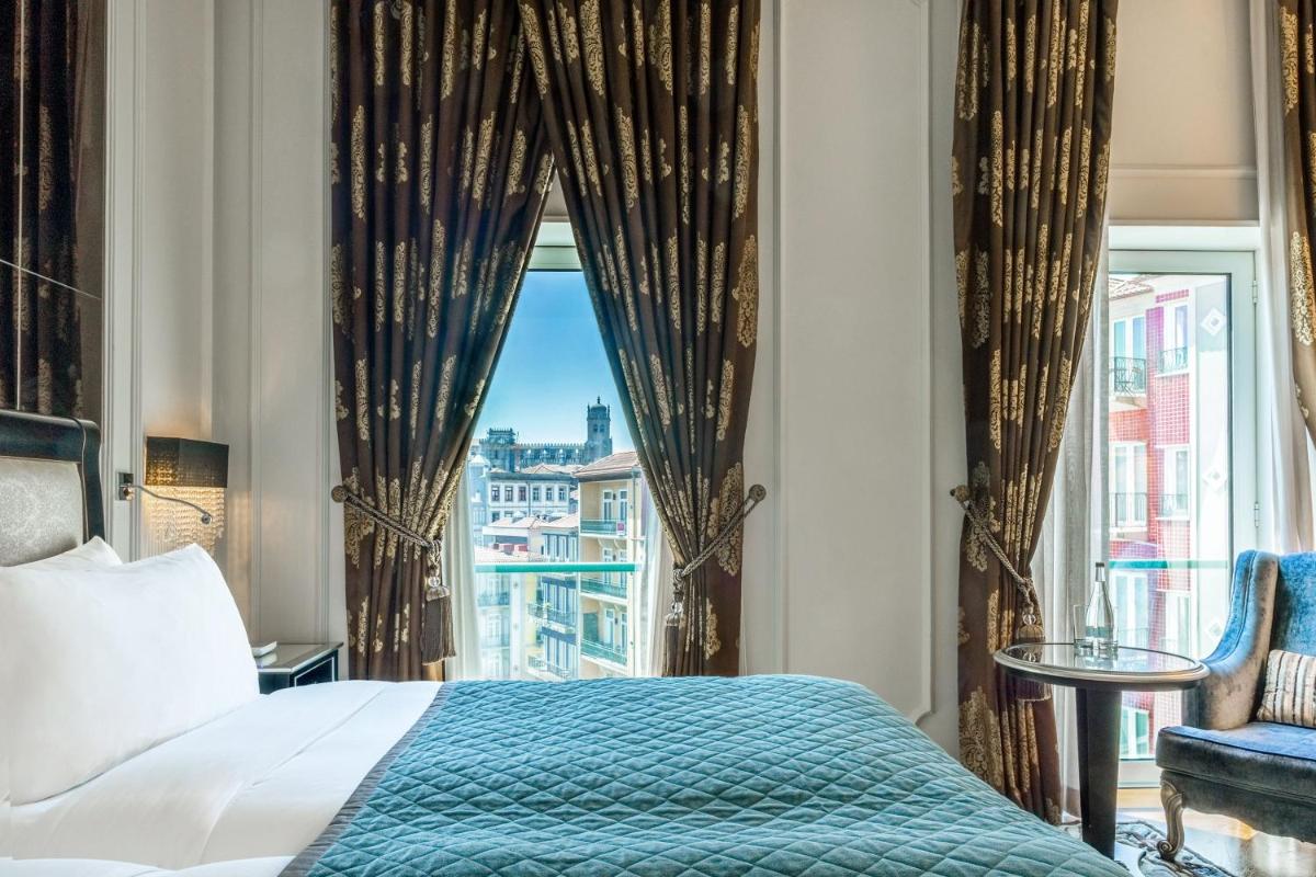 Uma cama ou camas num quarto em InterContinental Porto - Palacio das Cardosas by IHG