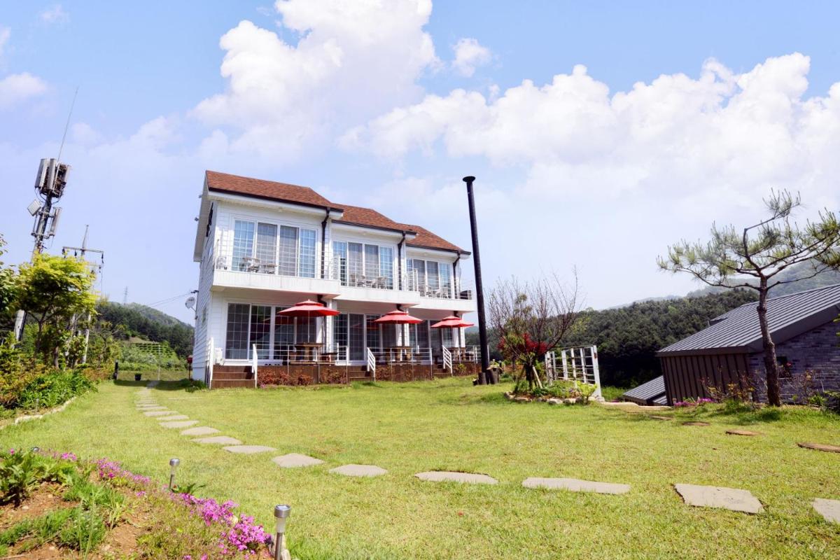 Suitetrails - Walking Sky Pension