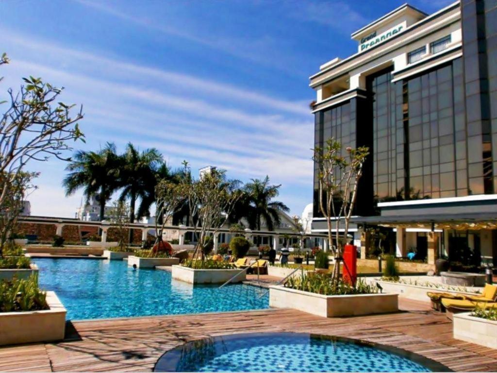 Grand Hotel Preanger - Housity
