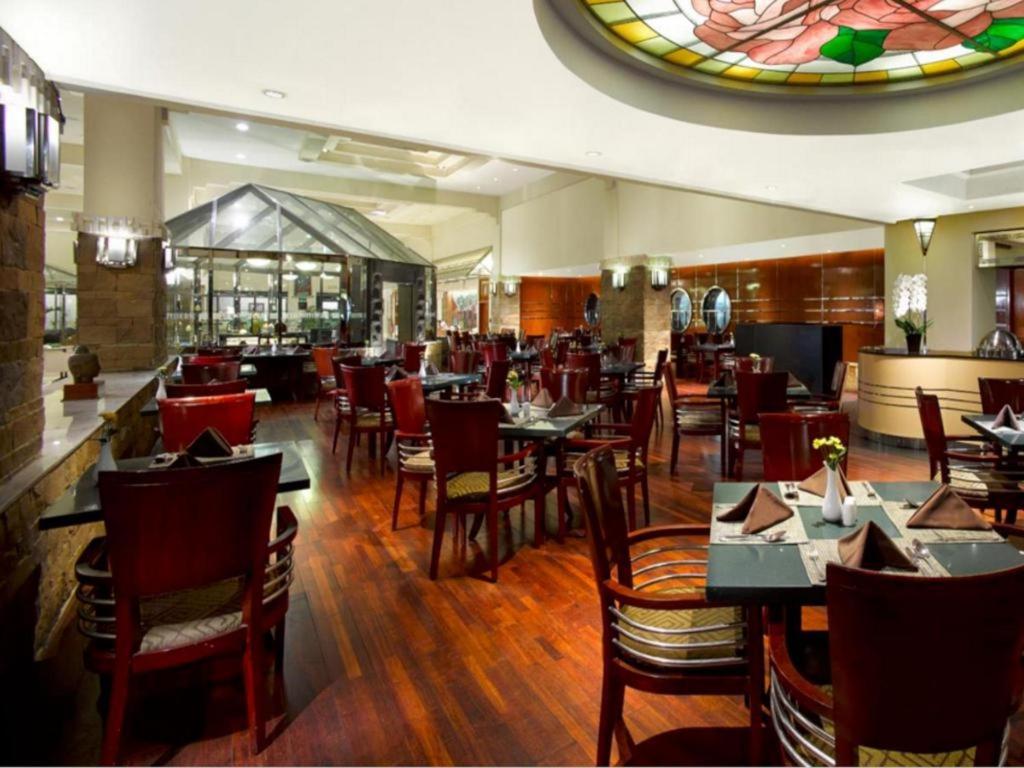 Grand Hotel Preanger - Housity