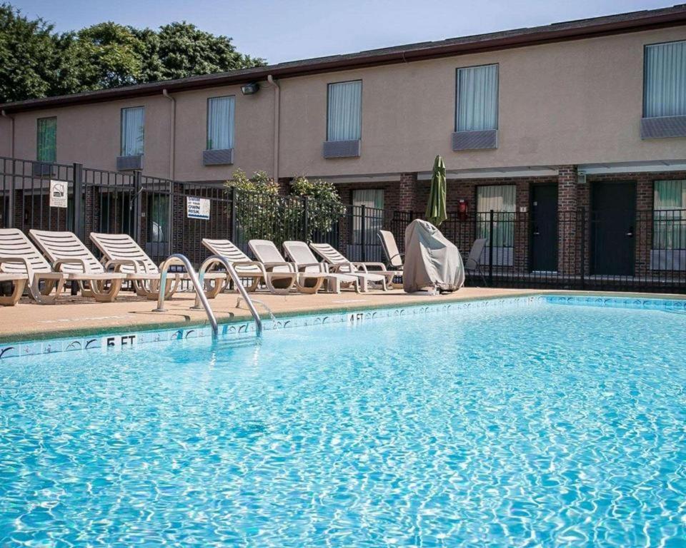Quality Inn Columbia Airport - Housity