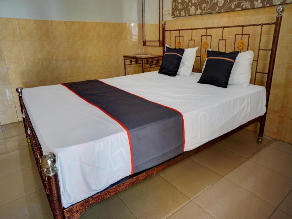 Capital O 92868 Nusantara Hotel - Housity