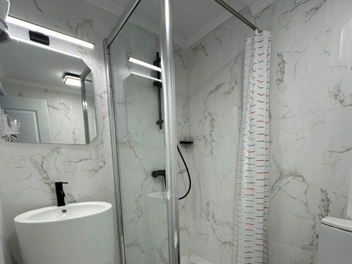 The Fame - Modern Studio in Top Location & Parking - Housity