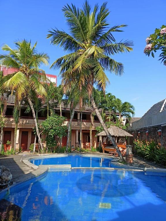 Nyiur Resort Hotel - Housity