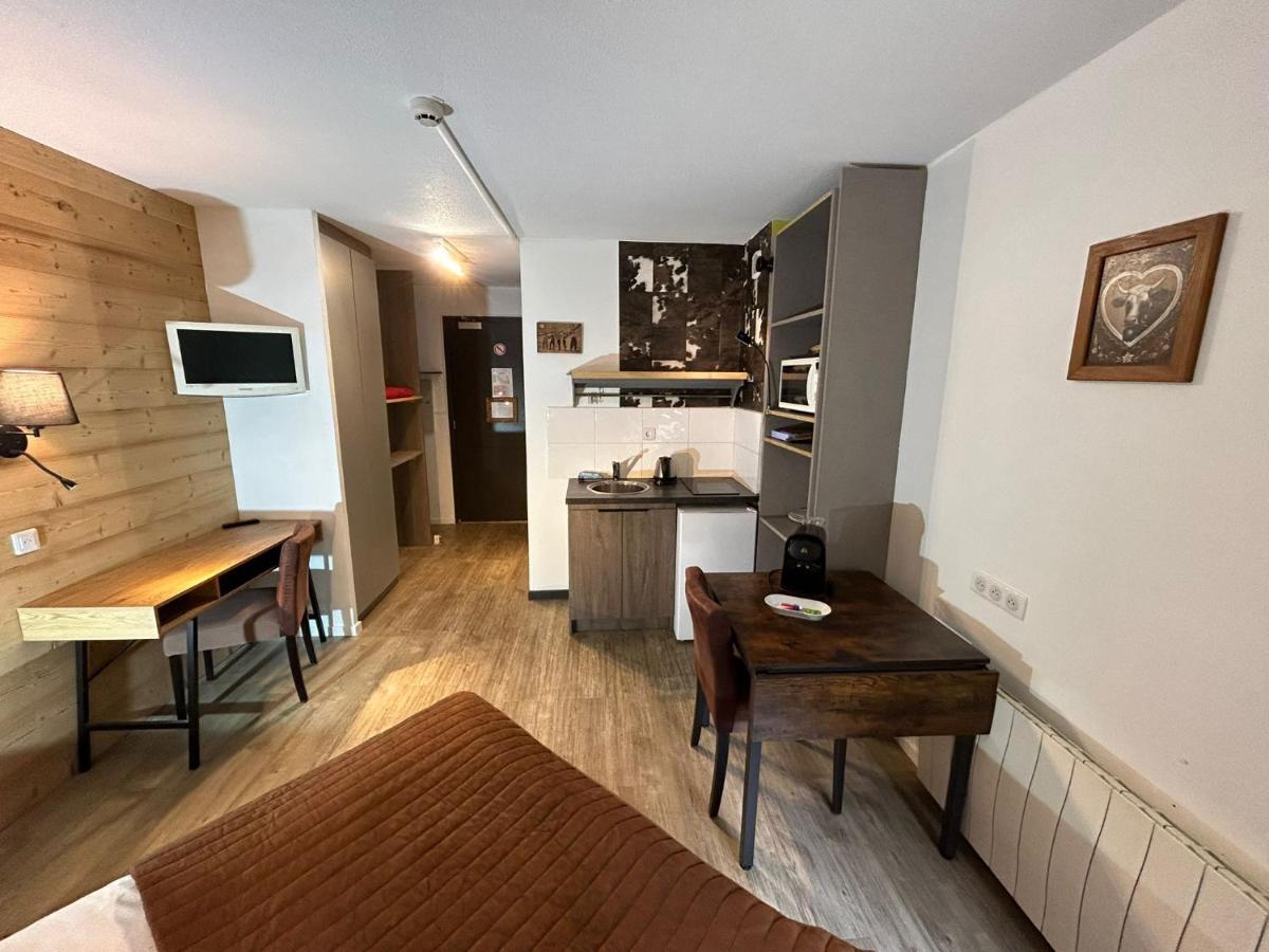 Cuisine ou kitchenette dans l'établissement Résidence Côté Chalet