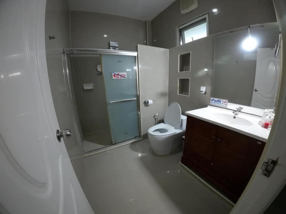 Briya Beachfront Residence Family Double Room - Housity