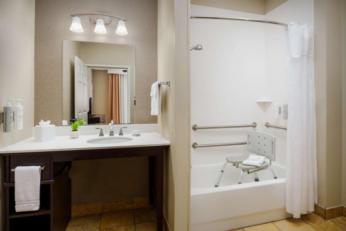 Homewood Suites by Hilton Rochester Henrietta - Housity