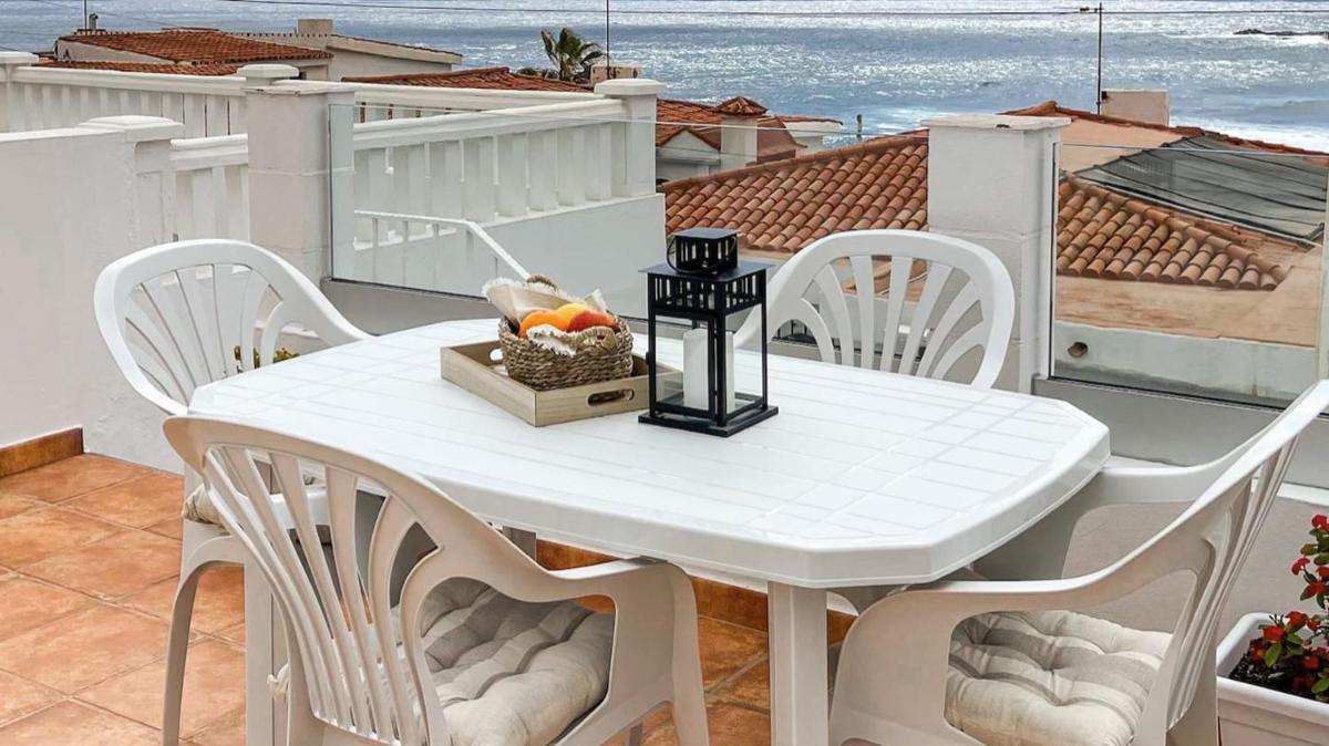 Harmony Beach House - 2BR Sea Views Terrace - Housity