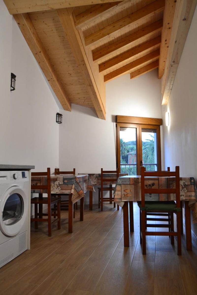 Villa de Salas Alojamientos - Housity