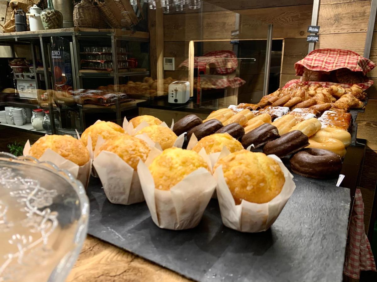 Comida en o cerca de este hotel