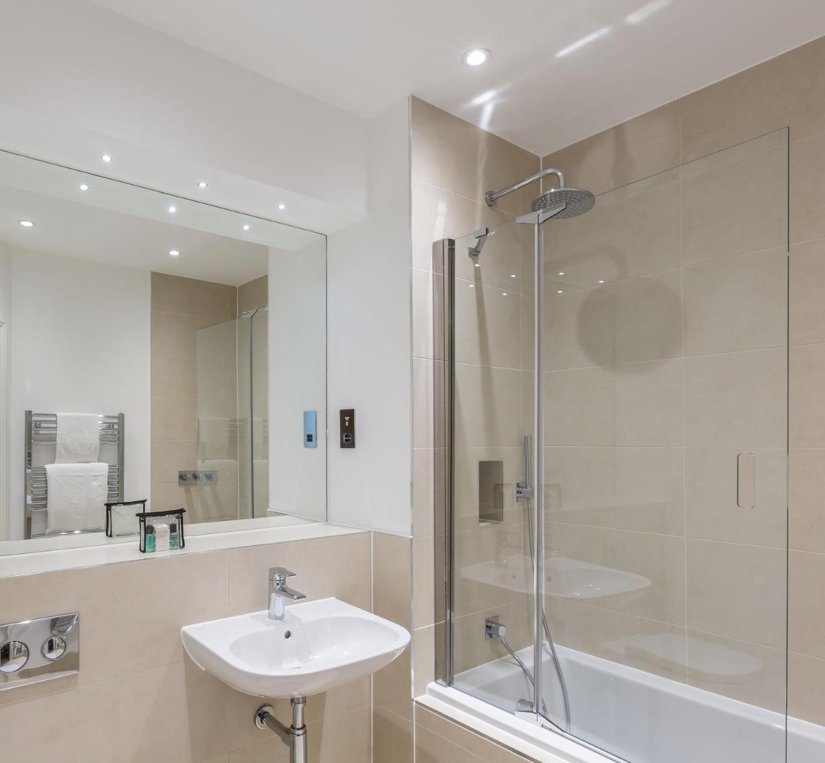 House of Fisher - Athena Court - Housity
